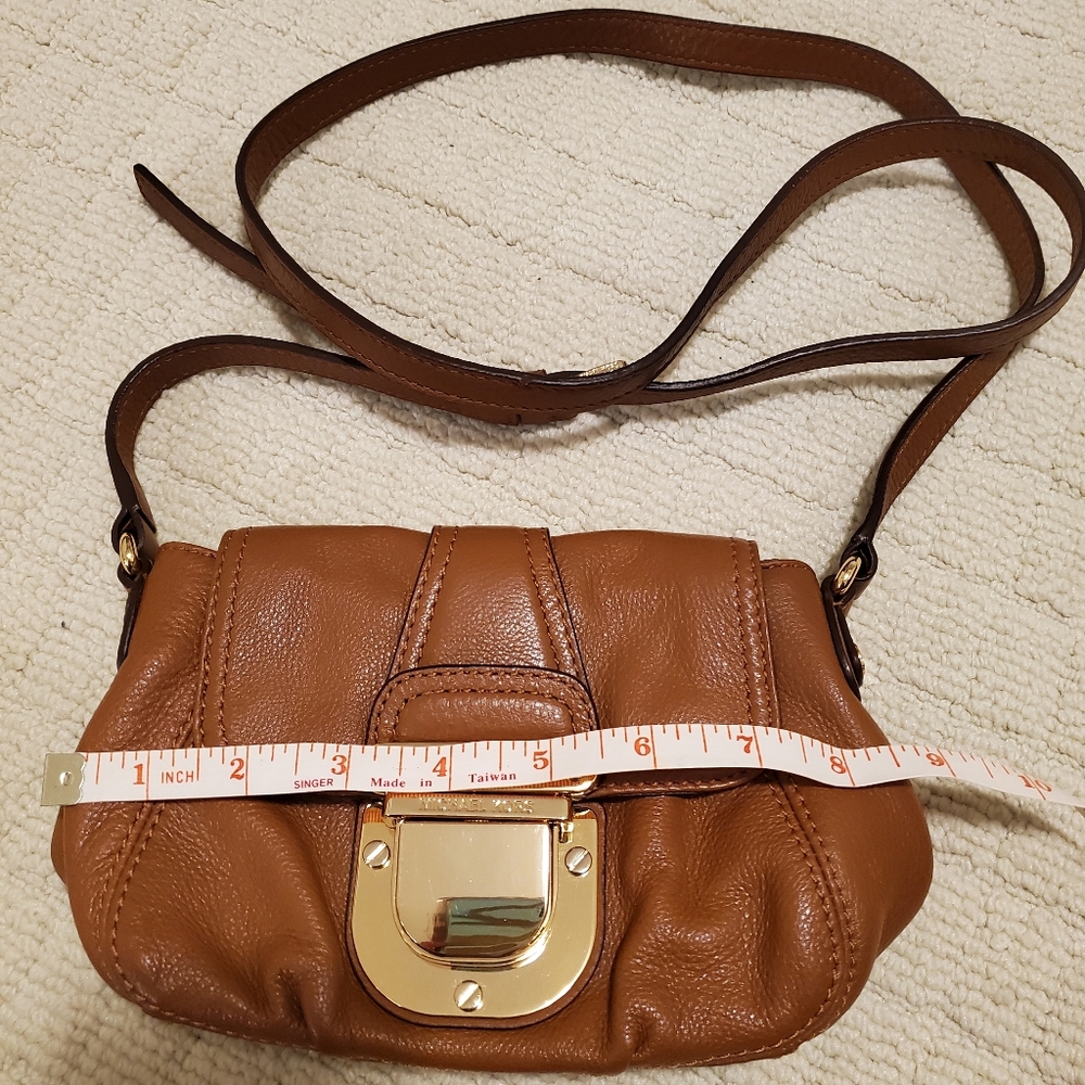 Michael kors small leather bag